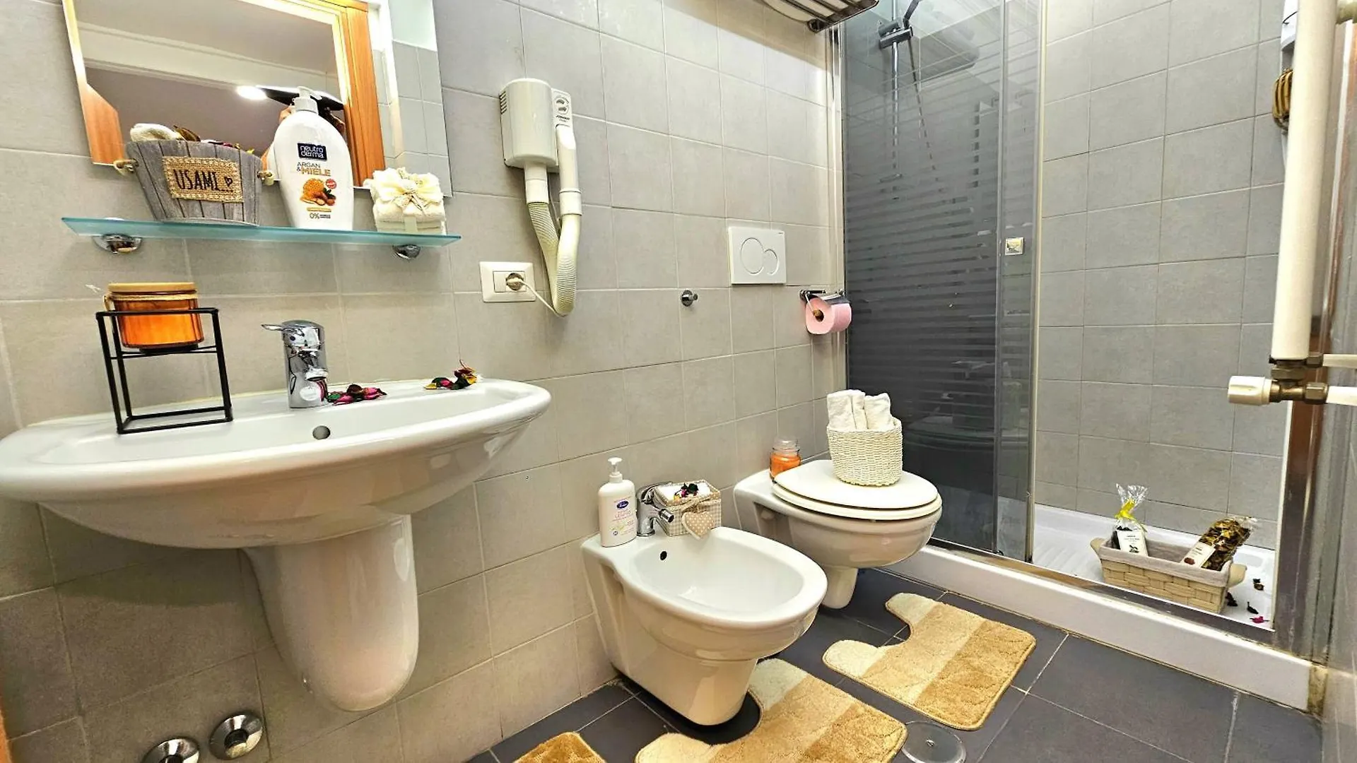 A Casa Simpatia - Check-In Via Bixio, 41 Hotel Rome 3*,  Italy